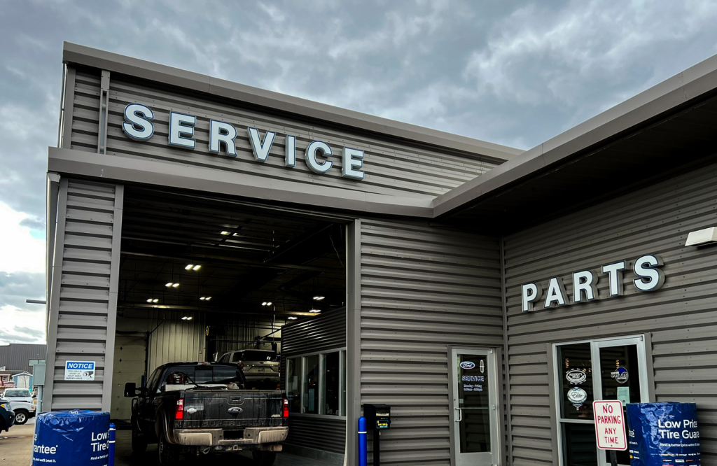 White's Canyon Ford Service Center
