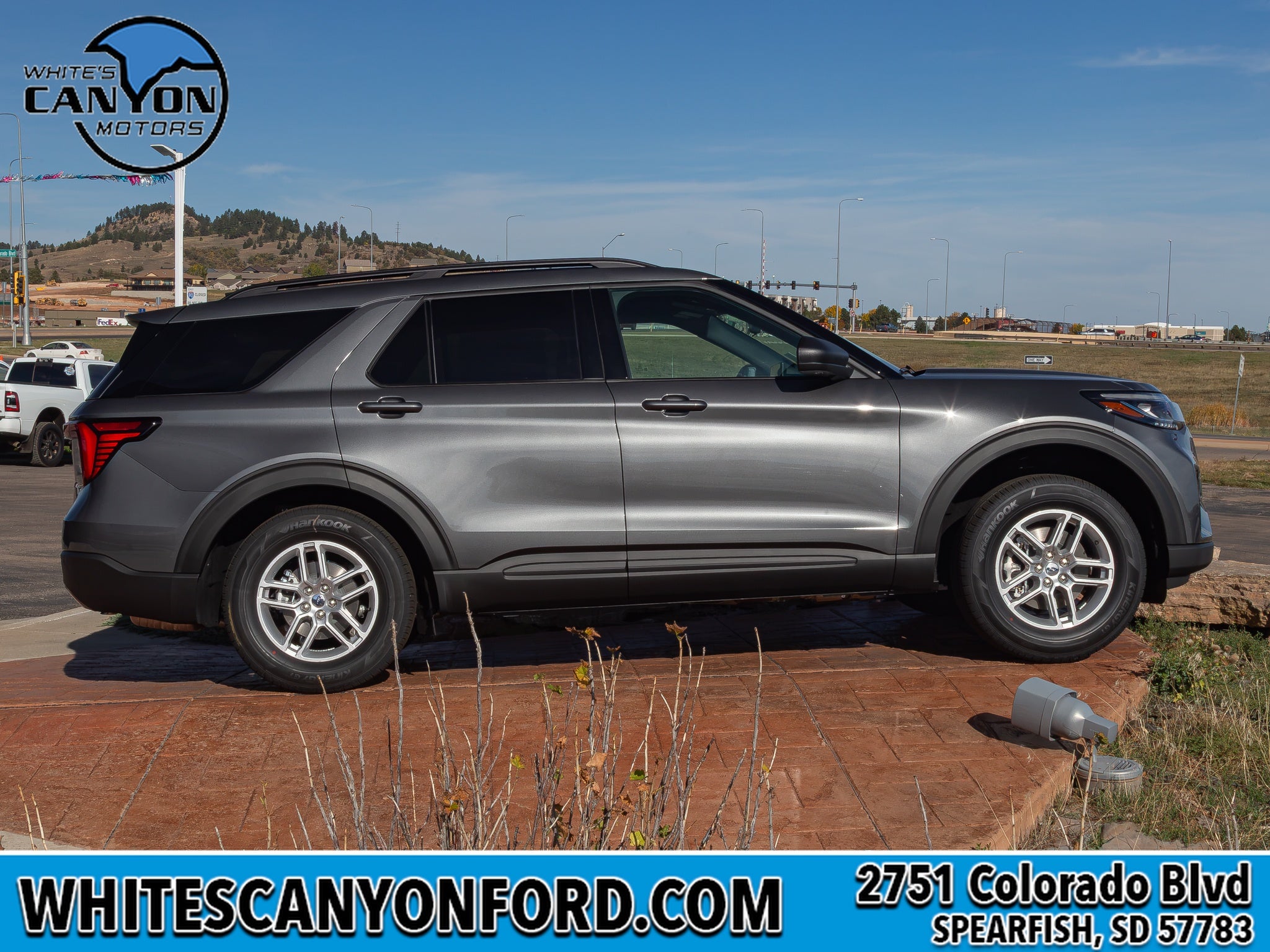 2027 Ford Explorer Active w/200A Pkg