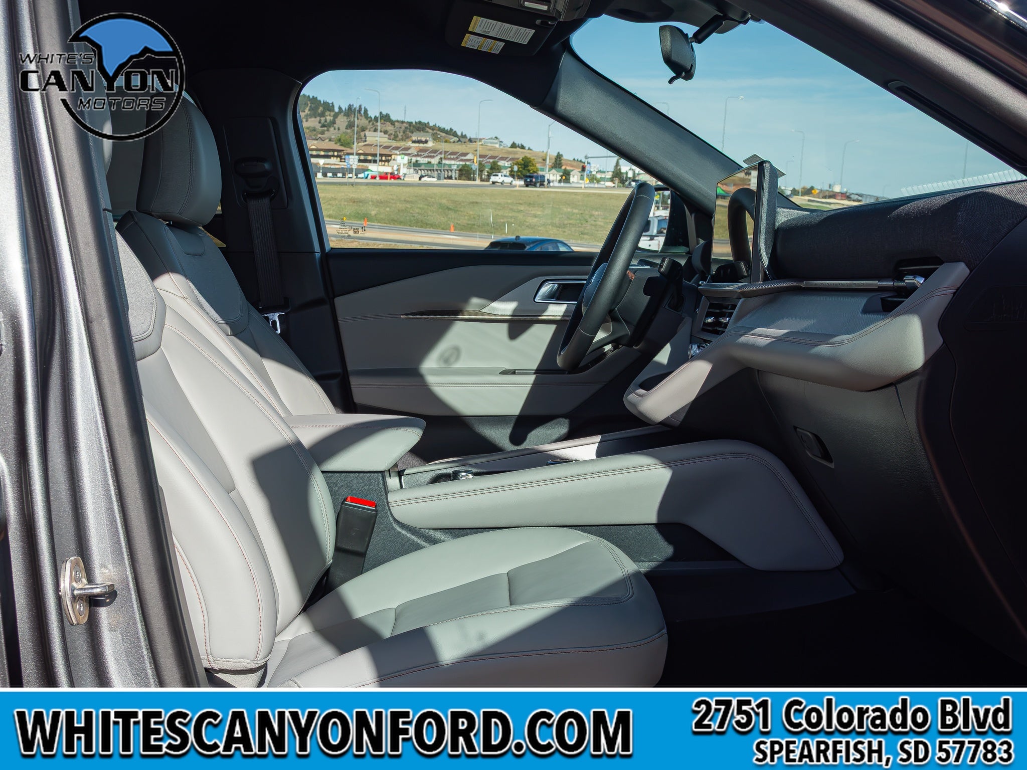 2027 Ford Explorer Active w/200A Pkg
