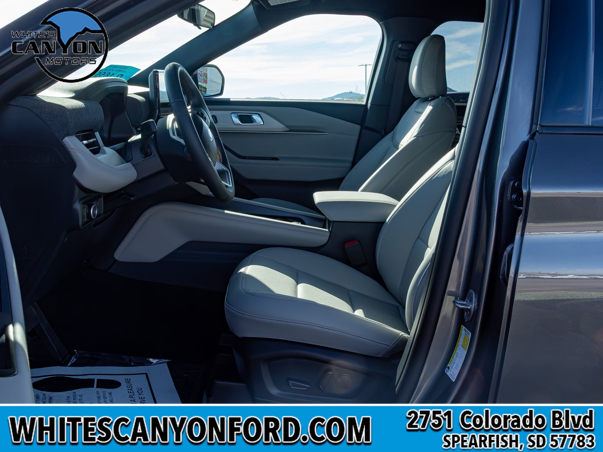 2027 Ford Explorer Active w/200A Pkg