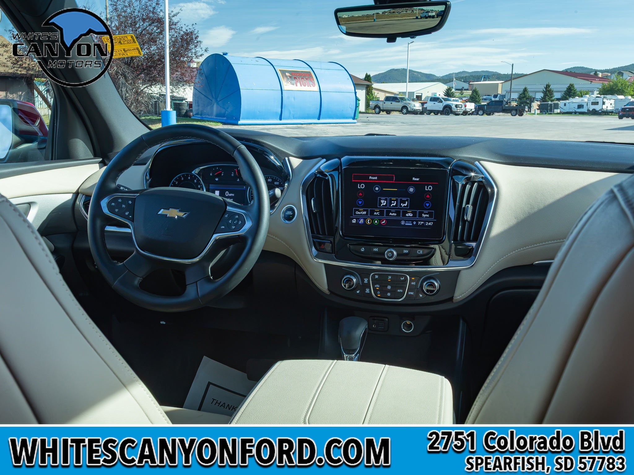 2023 Chevrolet Traverse LT Leather