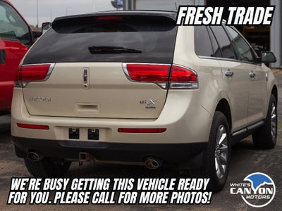 2014 Lincoln MKX Base