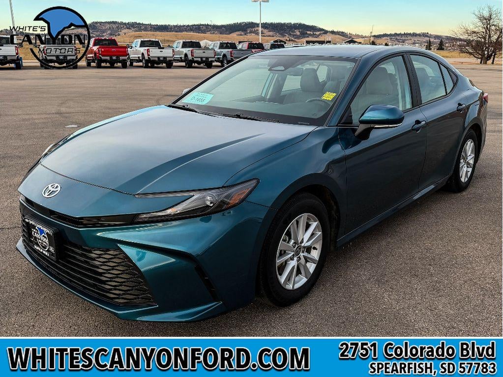2025 Toyota Camry Hybrid LE