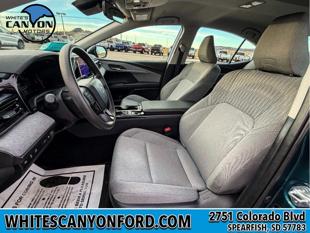 2025 Toyota Camry Hybrid LE