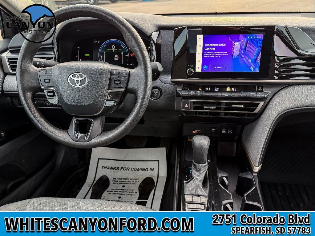 2025 Toyota Camry Hybrid LE