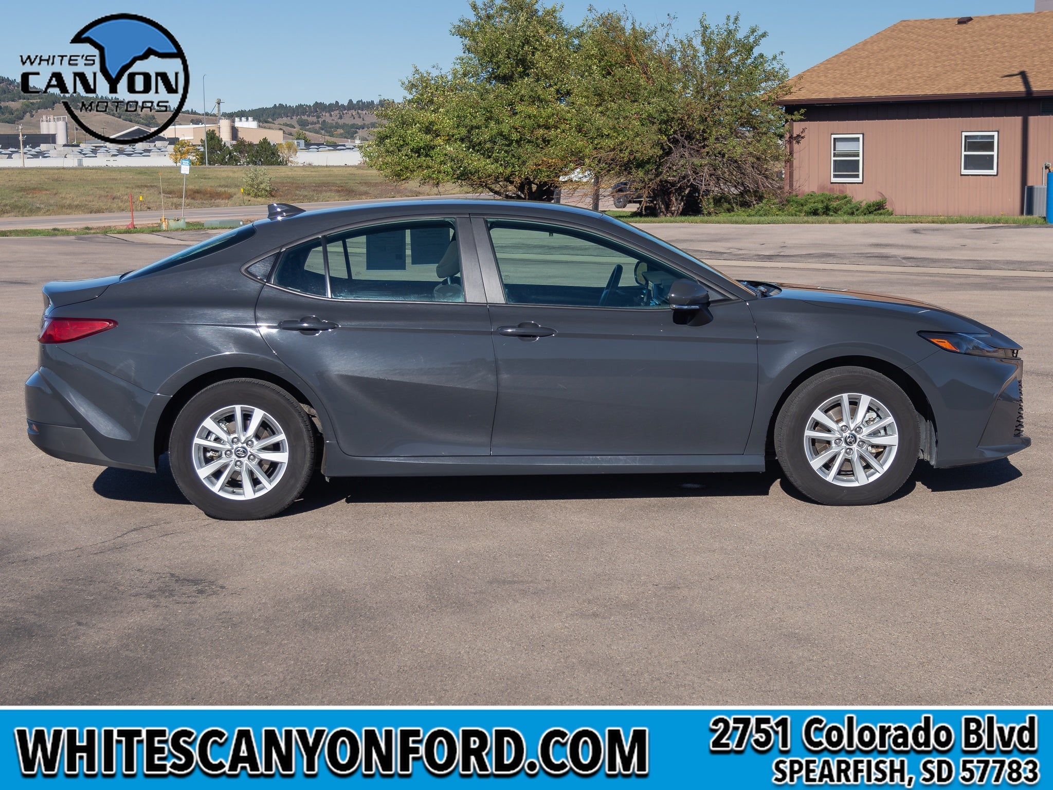 2025 Toyota Camry Hybrid LE
