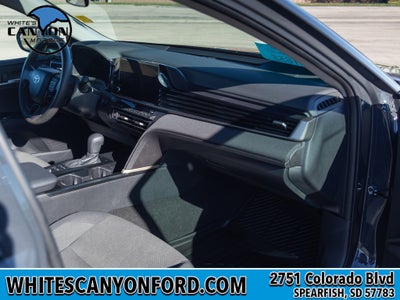 2025 Toyota Camry Hybrid LE