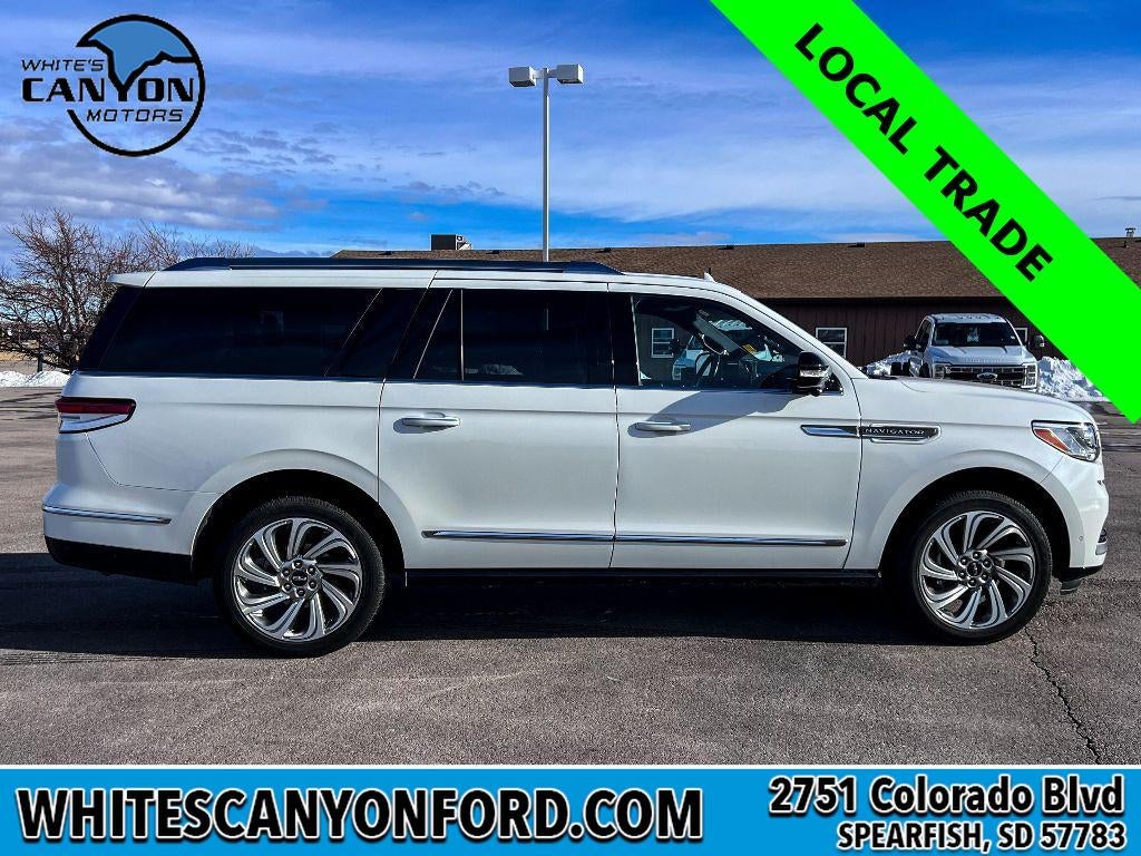 2023 Lincoln Navigator L Reserve