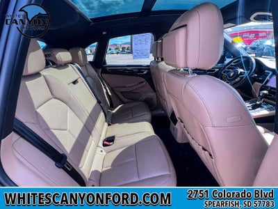 2021 Porsche Macan Base