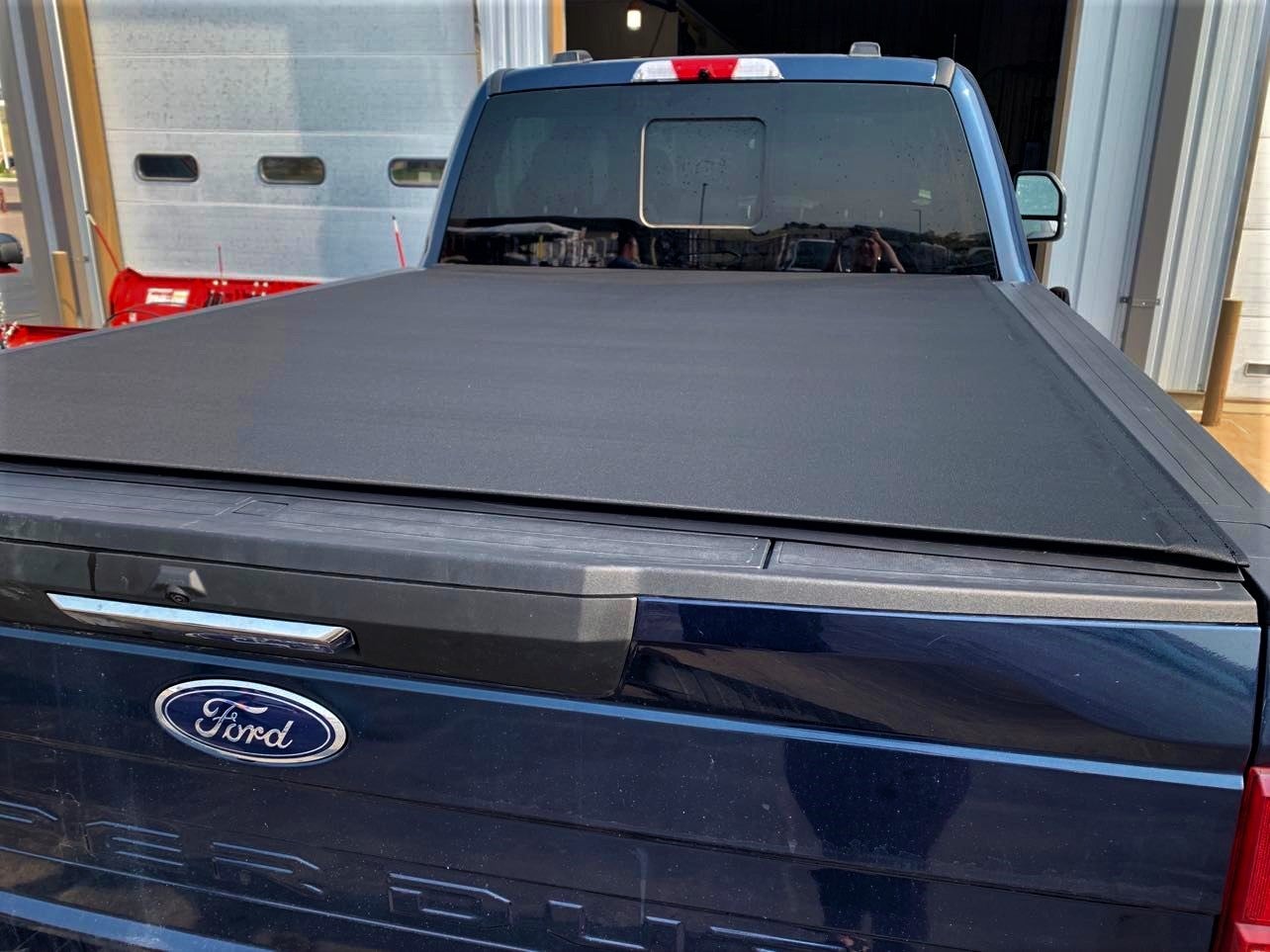 Truck tonneau cover